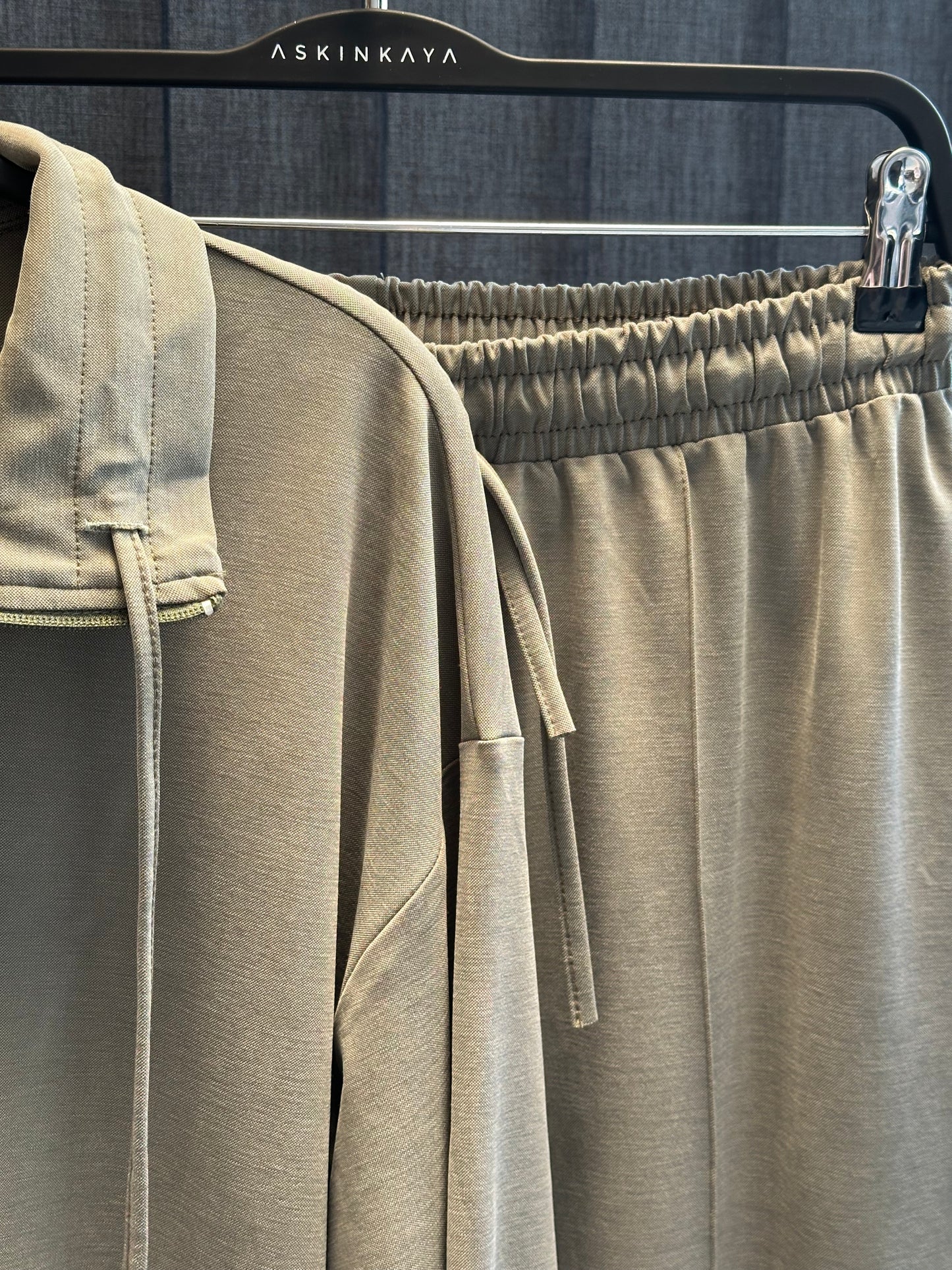 HAKİ  DİK YAKALI FERMUARLI PANTOLON TAKIM