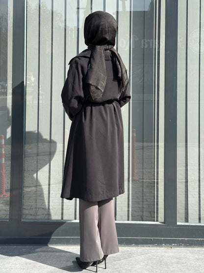 SİYAH KENDİNDEN KEMERLİ KAP