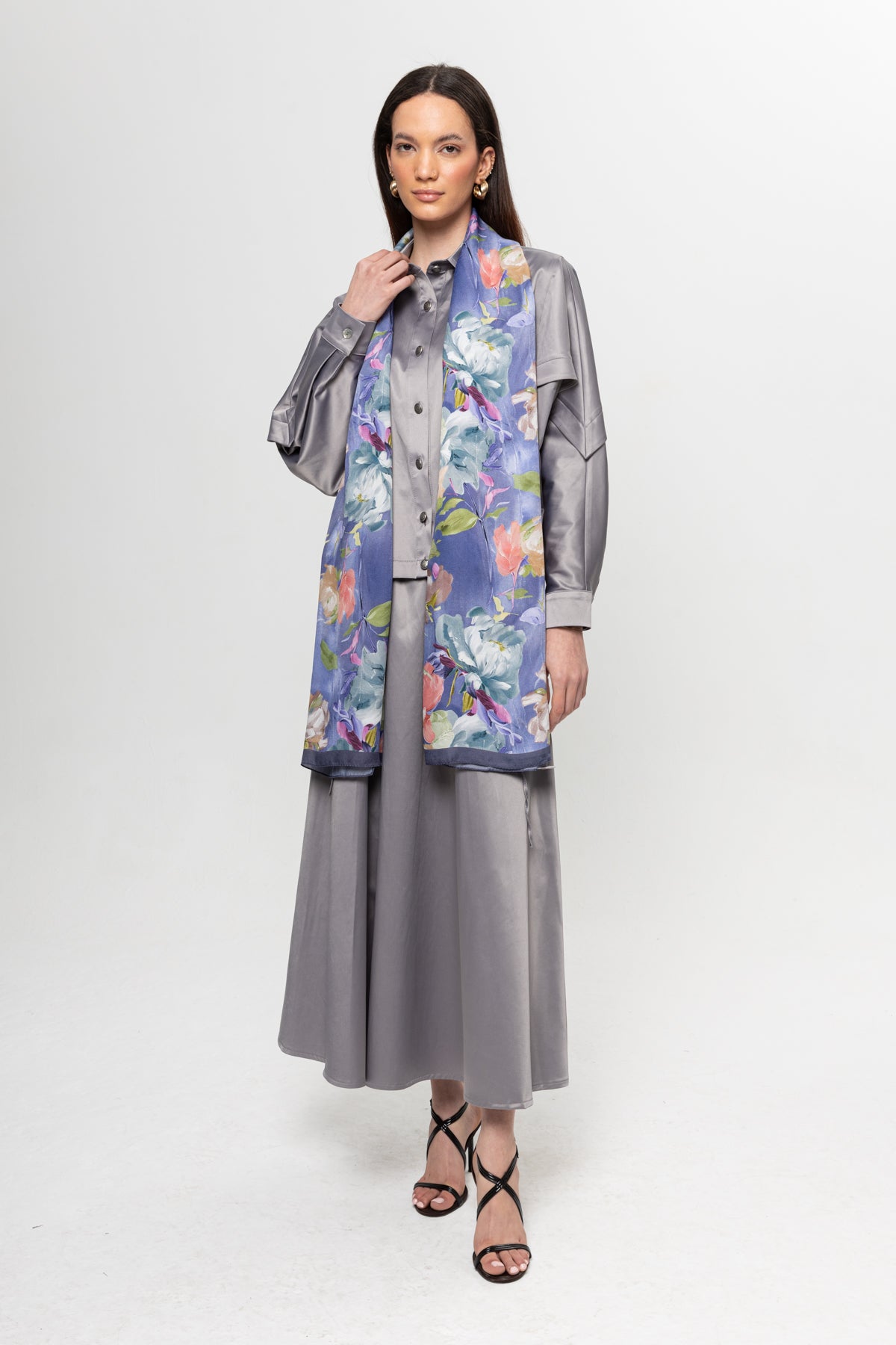 İNDİGO RENKLİ  ÇİÇEK DESENLİ ŞAL