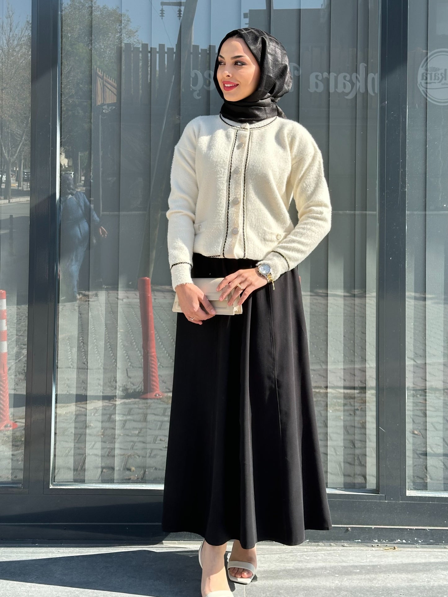 EKRU BİSİKLET YAKA SİM DETAYLI ANGORA HIRKA