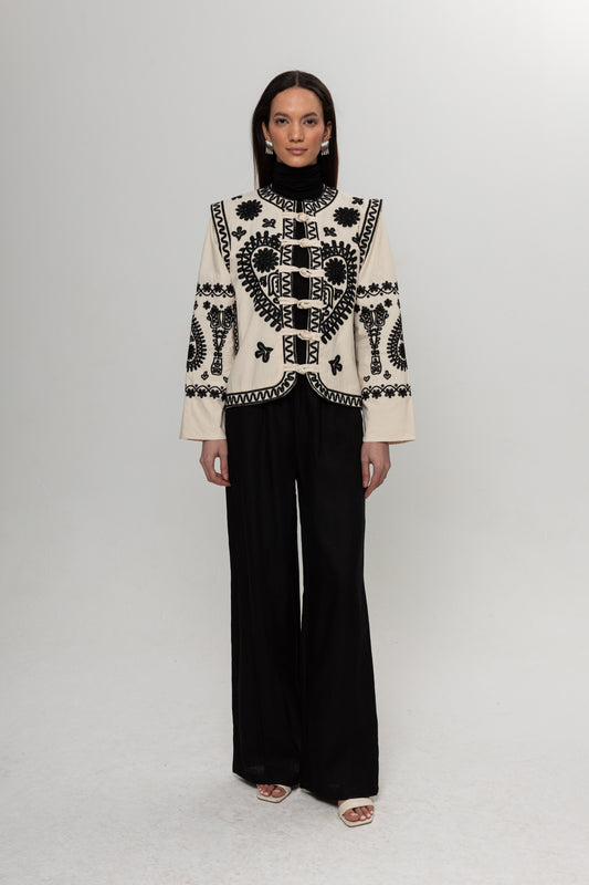 BEJ SİYAH GEÇİŞLİ ÖNDEN BAĞLAMALI GÖMLEK