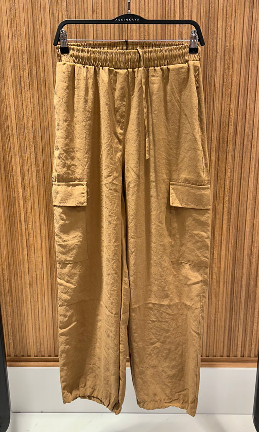 CAMEL YANLARI CEPLİ PARAŞÜT PANTOLON