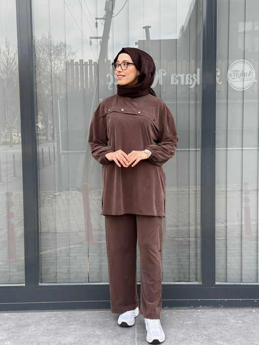 KAHVE GÜMÜŞ DÜĞME DETAYLI PANTOLON TAKIM