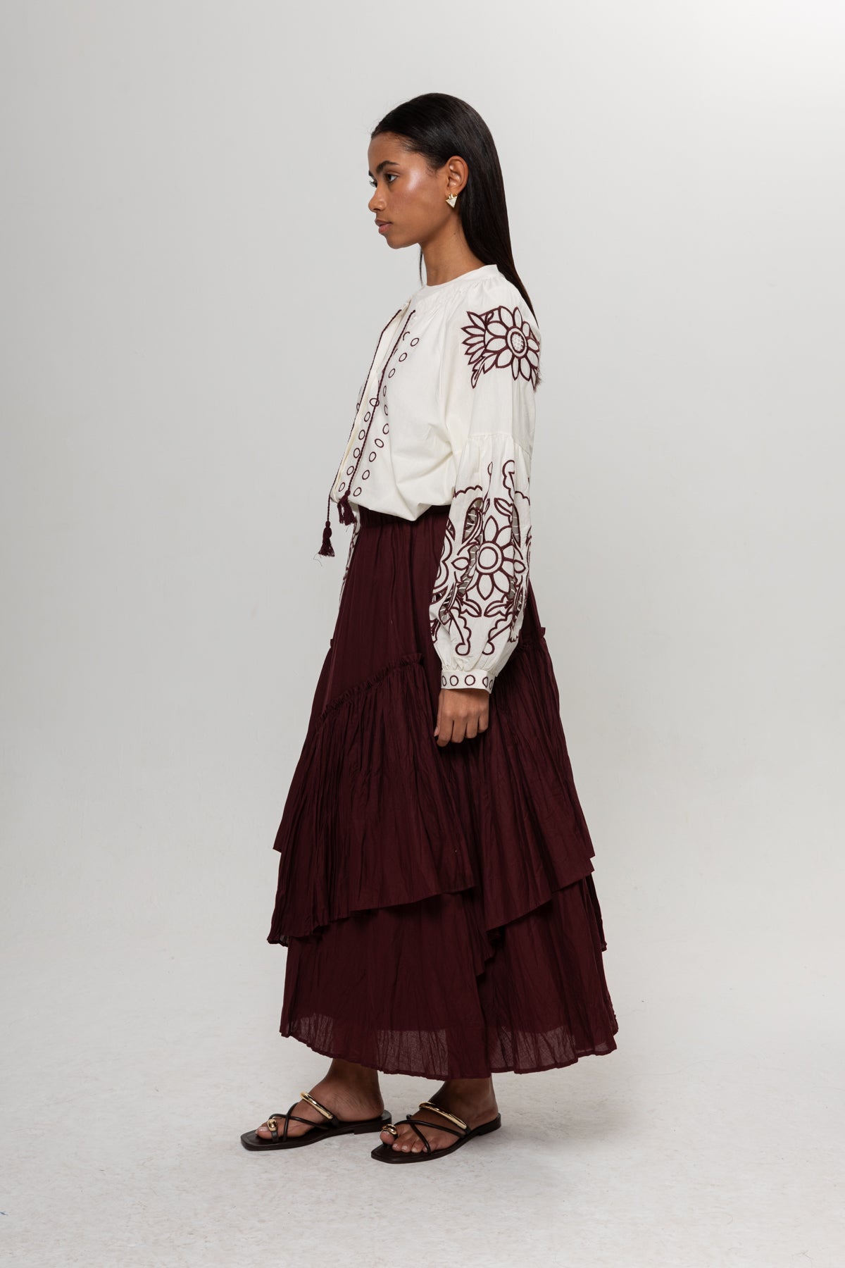 BORDO KRAŞLI KAT KAT ETEK