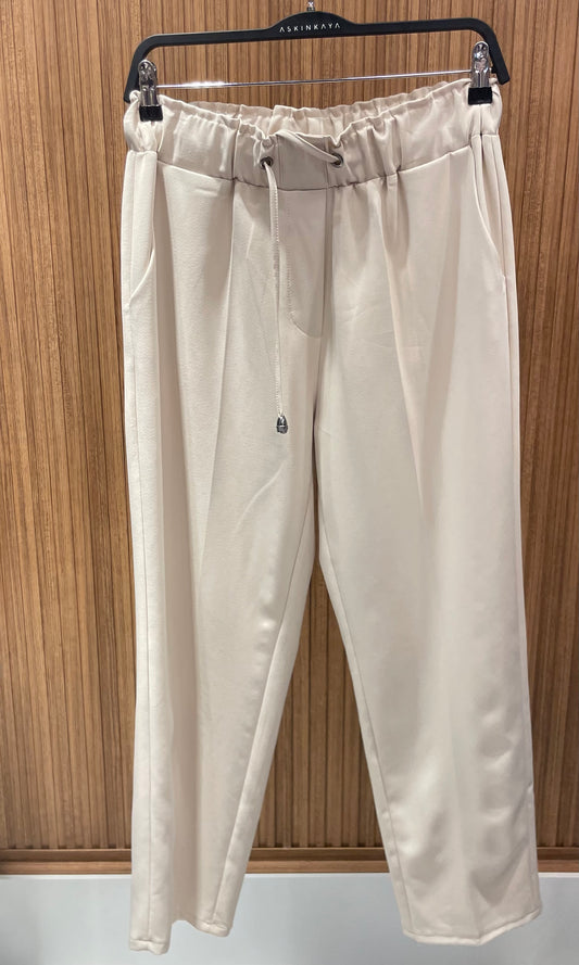 BEJ BELİ LASTİKLİ HAVUÇ FORM PANTOLON