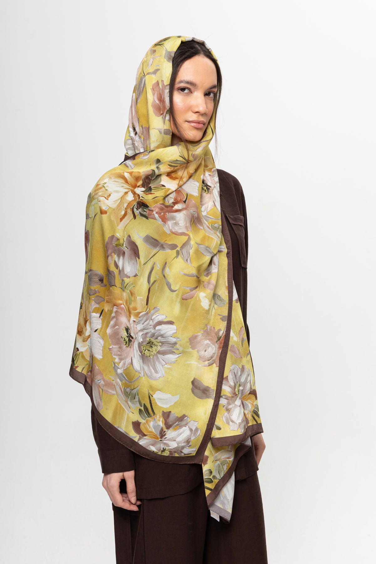 KAHVE SARI  ÇİÇEK DESENLİ ŞAL