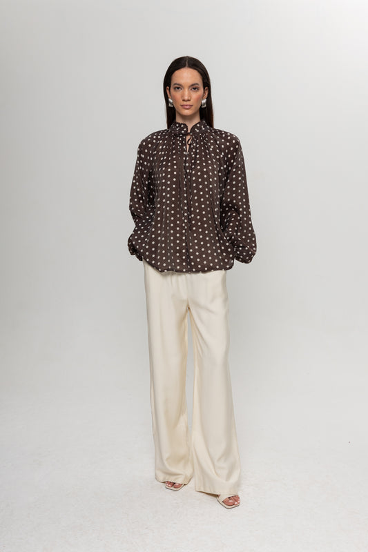 KAHVE BEJ  PUANTEYELİ BLUZ