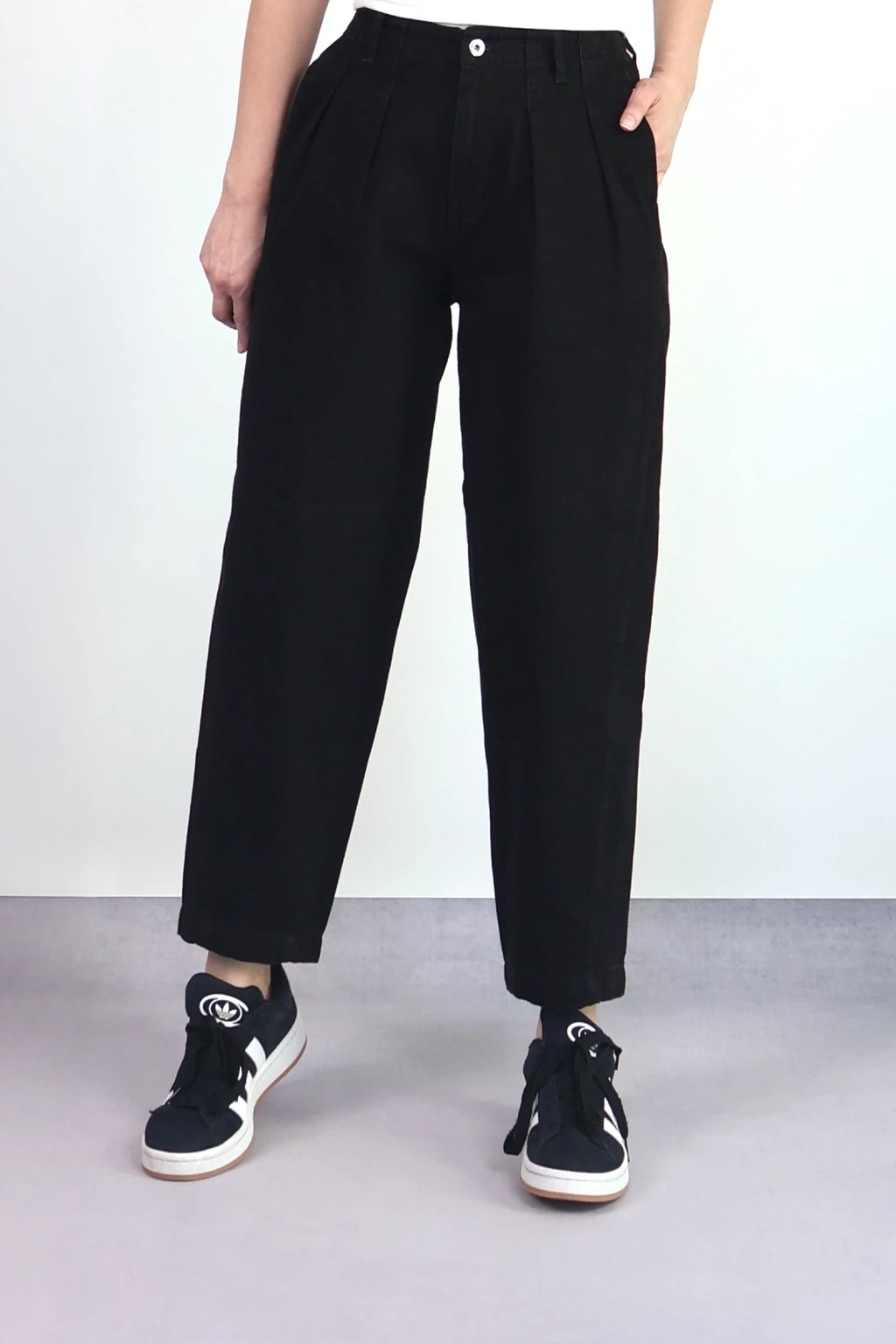 SİYAH DENIM MOM JEAN PANTOLON
